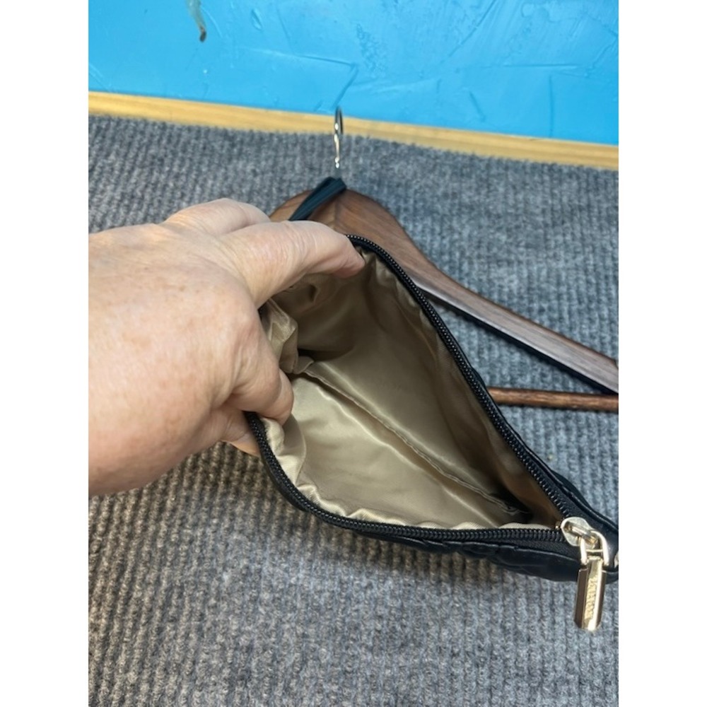 Lovelook Black Quilted Wristlet PouchCannage Stitch Zip Clutch Bag Gold Hardware - Picture 4 of 4